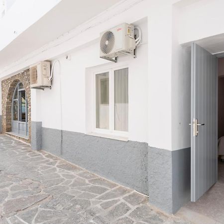 Galinos Hotel For Adults Only Paro Esterno foto